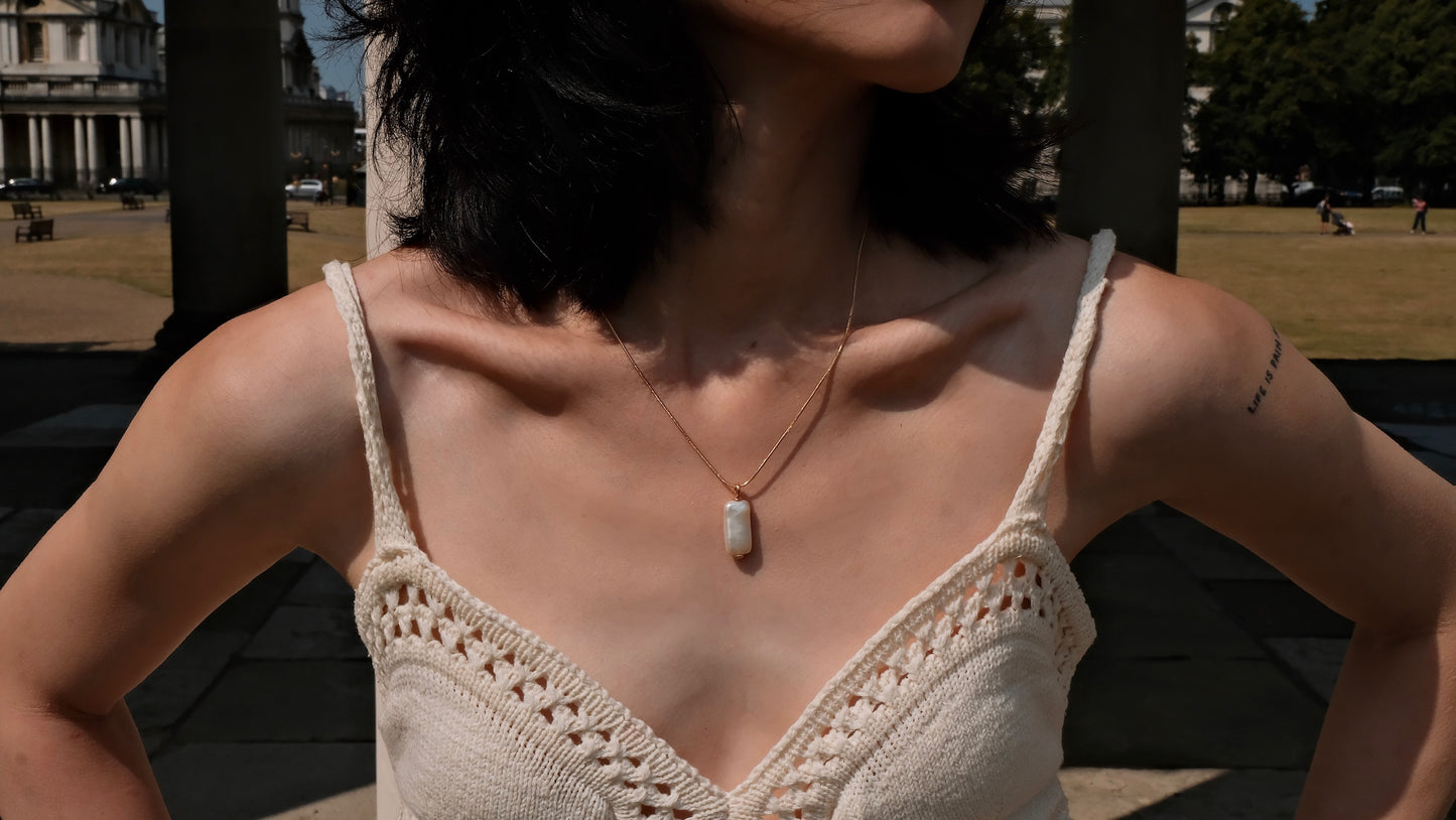Flat-Shaped Keshi Baroque Pearl Pendant with Snake Chain