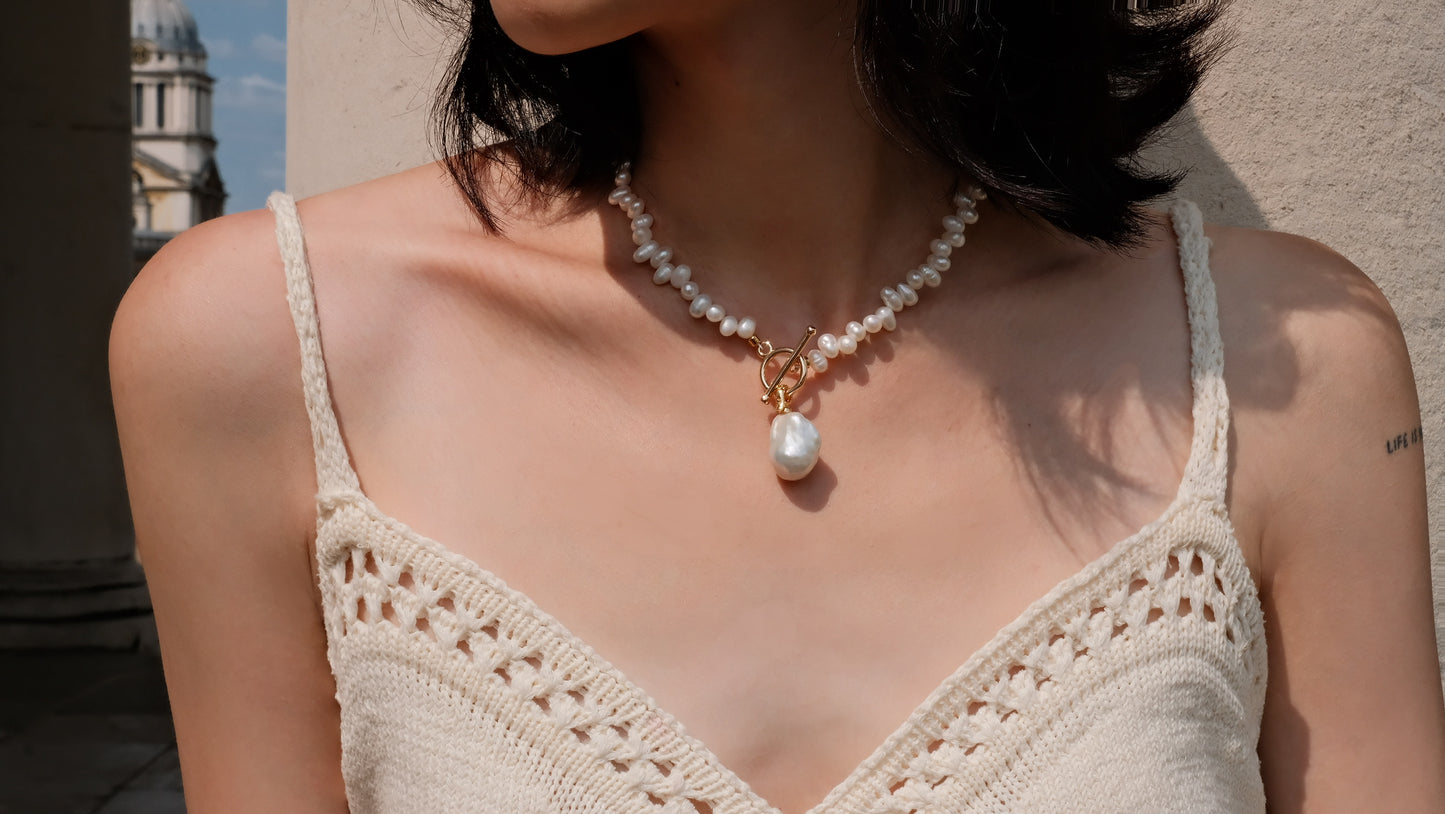 Rice Pearl Necklace with Detachable Waterdrop Baroque Pearl Pendant